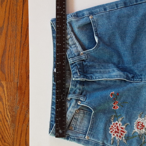 Embroidery jeans - Picture 9 of 14